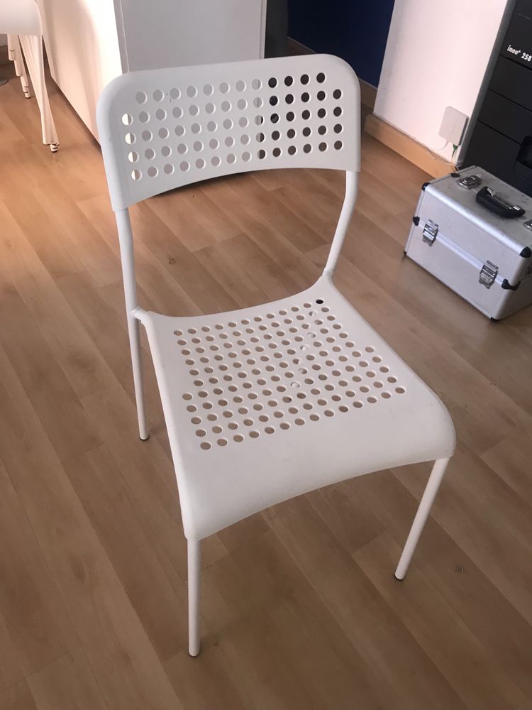 Cadeira Ikea como novas