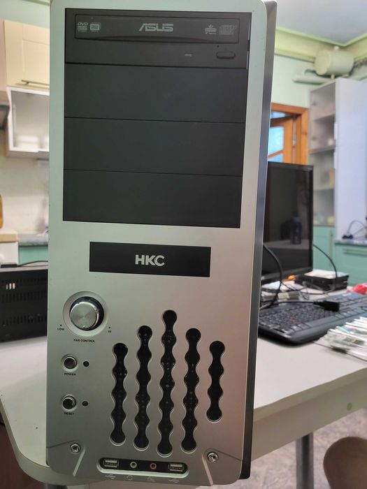 Системный блок в сборе.