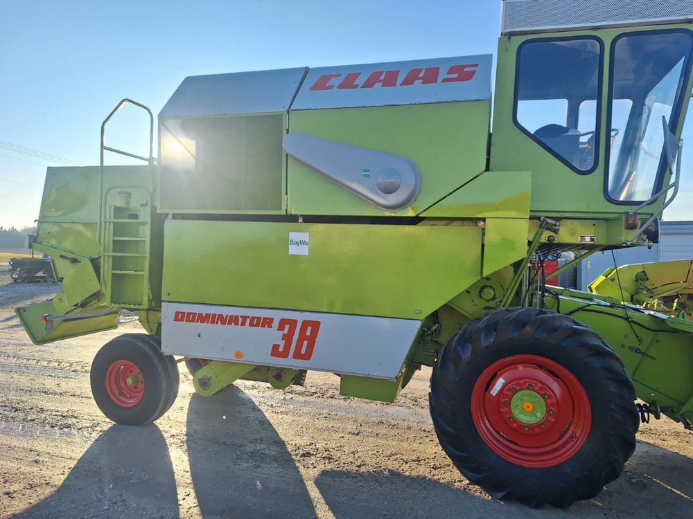 Claas dominator 38