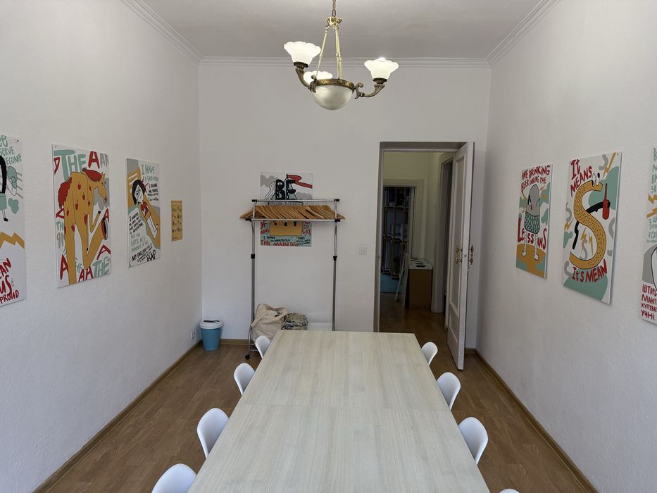 Хрещатик 21; Приміщення кабінетного типу 75 кв.м