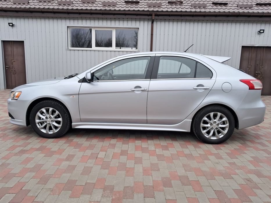 Mitsubishi Lancer 10