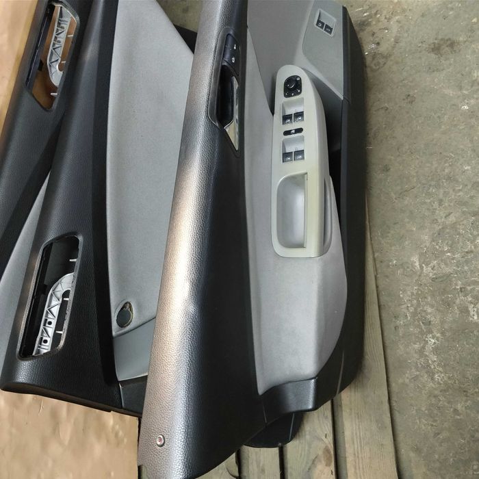 Дверні карти пасат б6