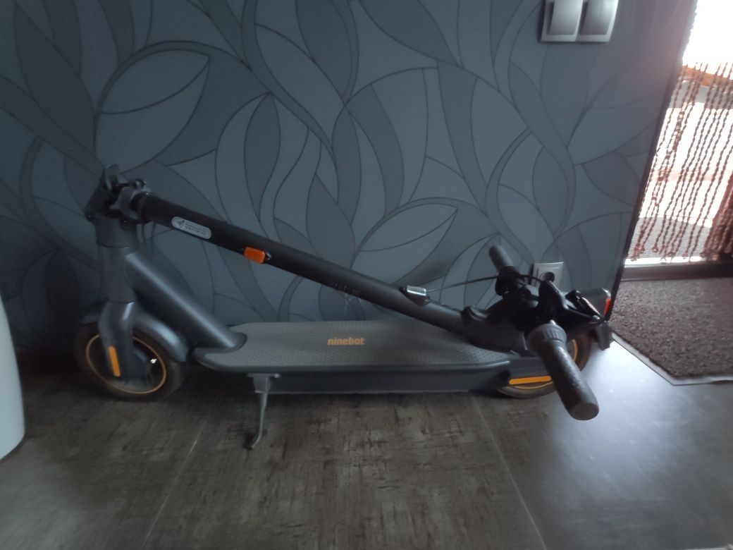 Электросамокат Segway Ninebot Max G30 II