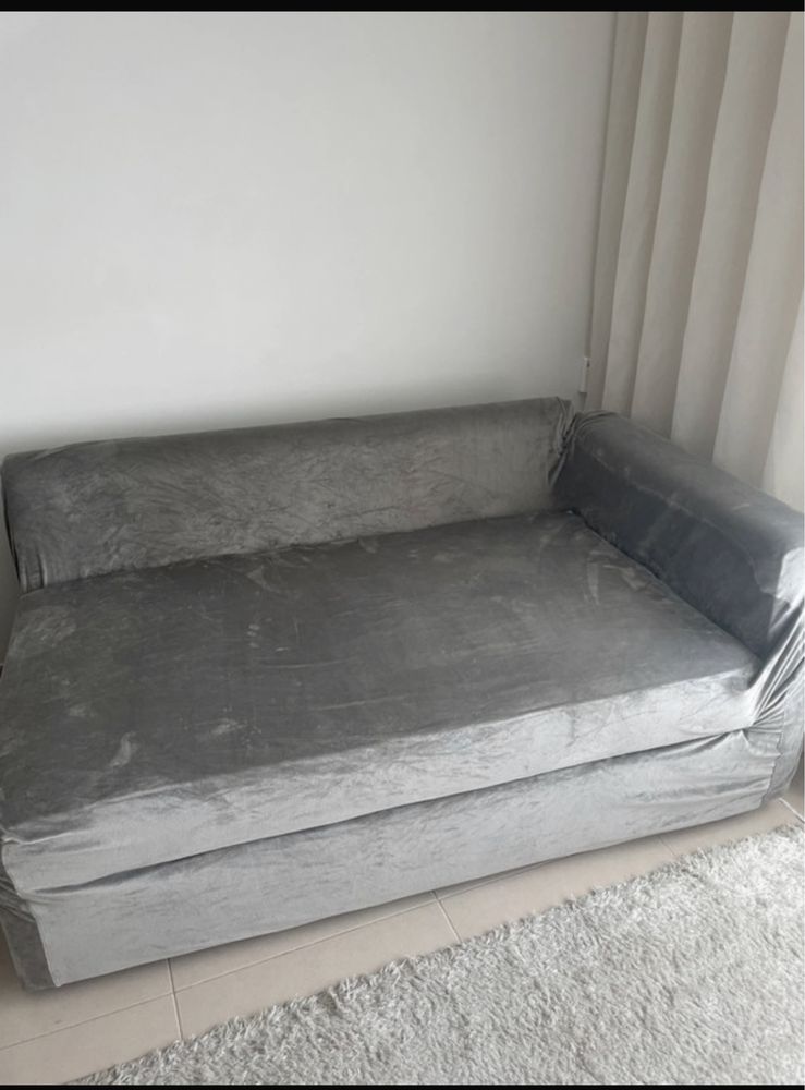 Duas capas de sofá em veludo