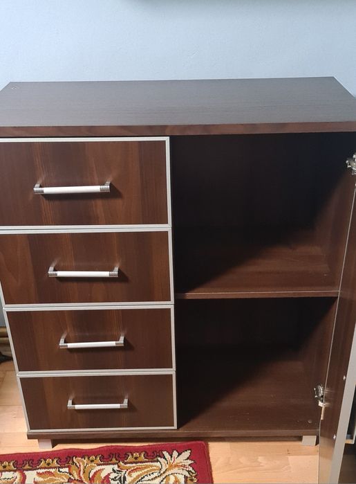 Komoda 4 szuflady i szafka, biurko