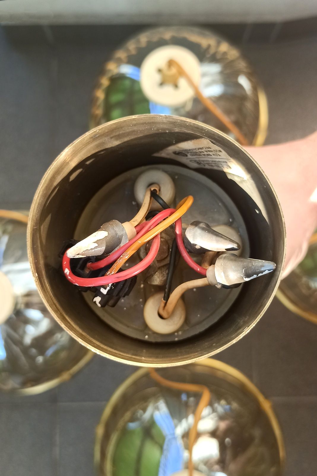 Żyrandol PRL lampa PRL ESI Nowa Huta mosiądz szkło lata 70 retro vinta