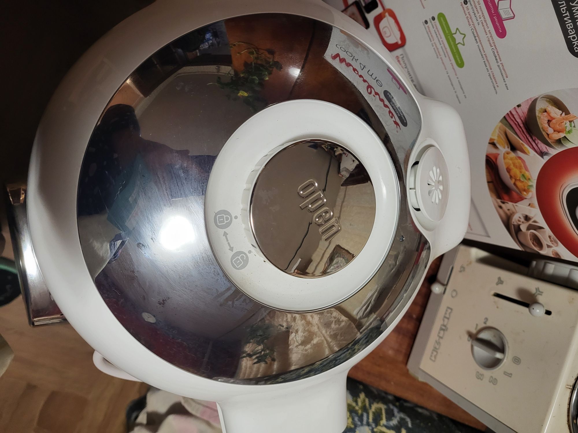 Продам умную  мультиварку moulinex cook4me .