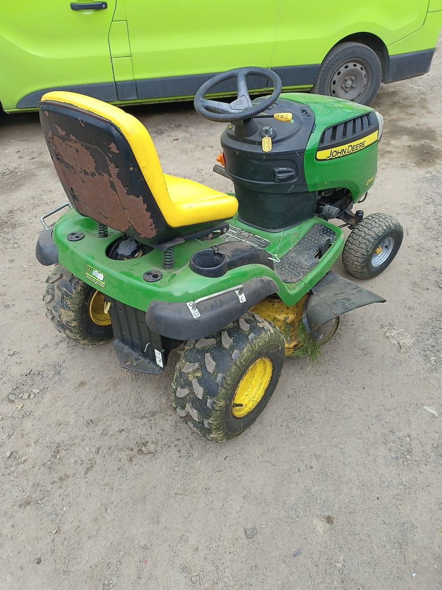 Kosiarka traktorek John Deere D130 Hydrostat 22hp V2