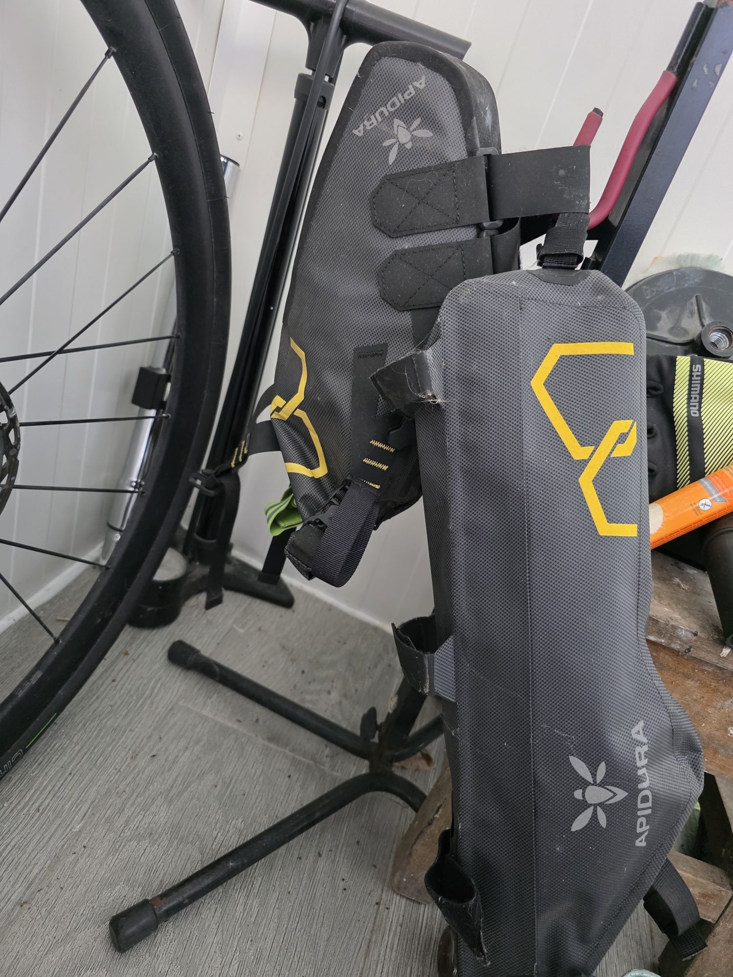Bicicleta SUP Gravel M + Rolo Tacx Neo 2+ GPS 810