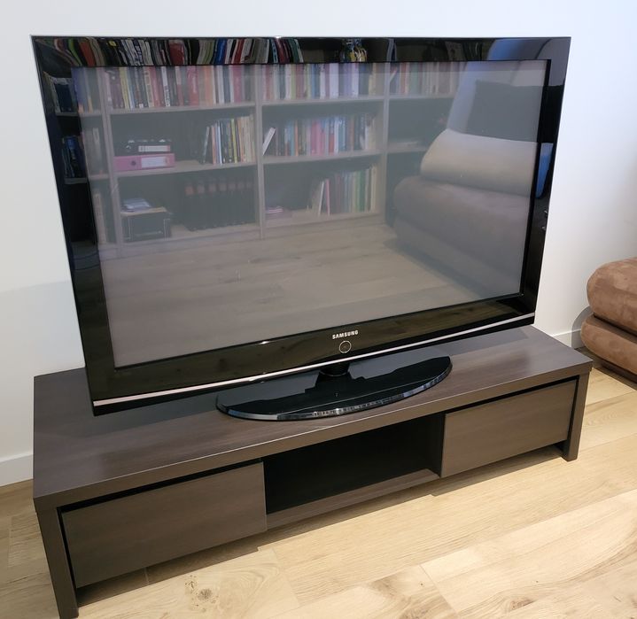 Szafka rtv z telewizorem