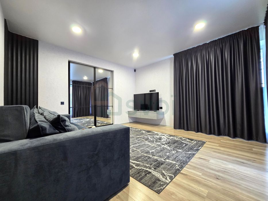 Ліс, тиша, басейн, баня, камін — все, що треба для життя. Лісова Буча