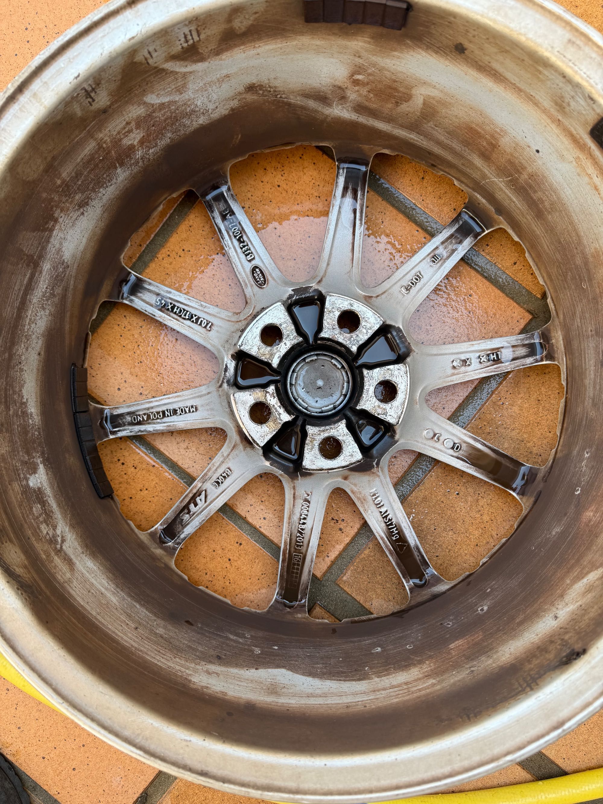 Jantes 17 originais Range Rover Furacão (PCD): 5x108