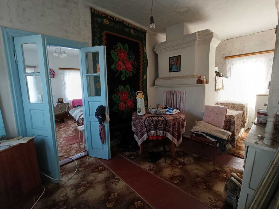 Два Будинку за ціною Одного, центр с.Мелесівка!