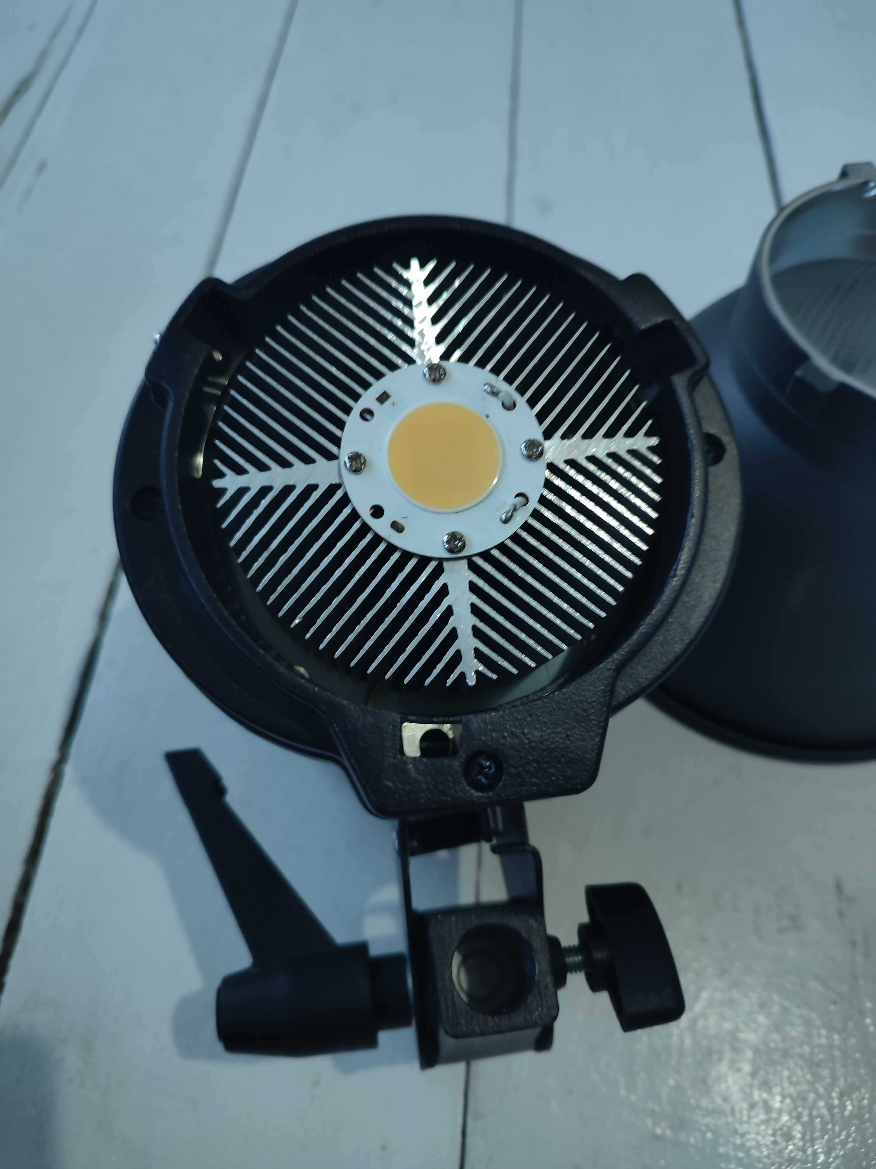 Quadralite VideoLed 600 lampa światła ciągłego