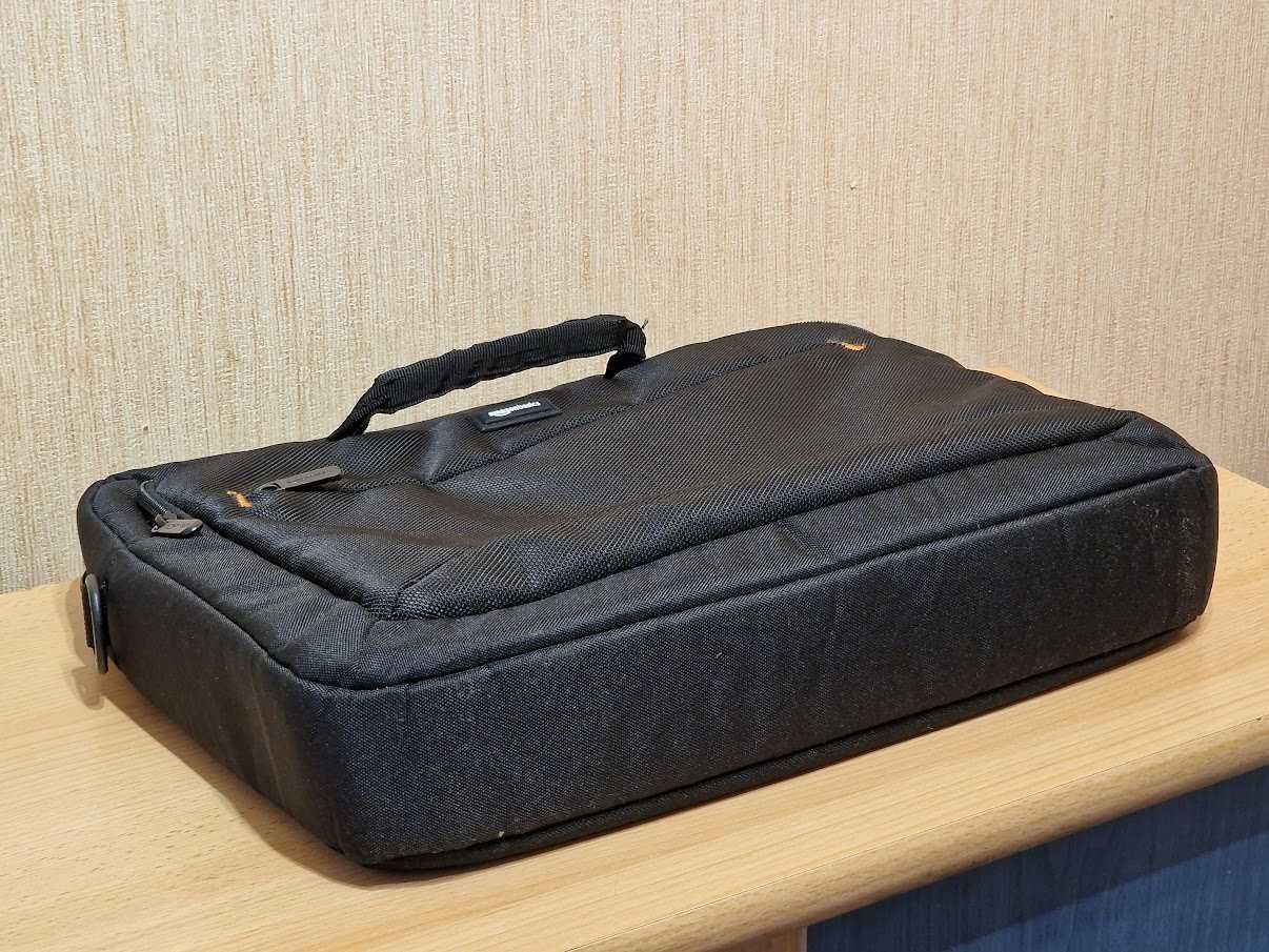 Сумка для ноутбука Amazon Basics 15.6"-17.3" В ідеальному стані