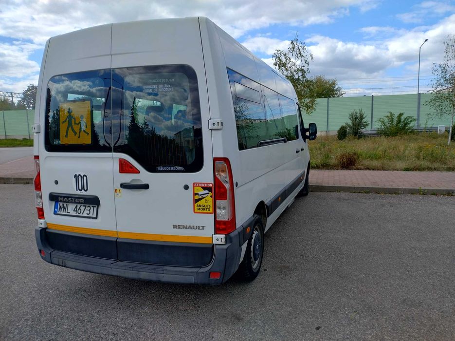 Autobus Renault Master 17-osobowy