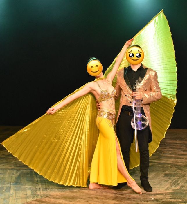 Продам женские костюмы!!!