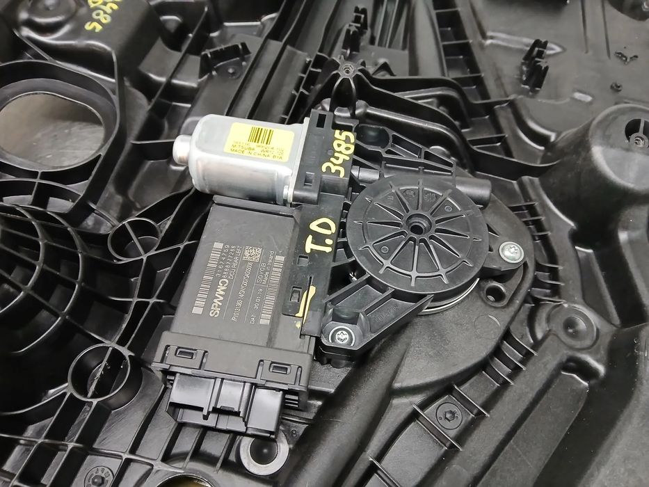 Elevador vidros trás direito VOLVO XC40 (536)