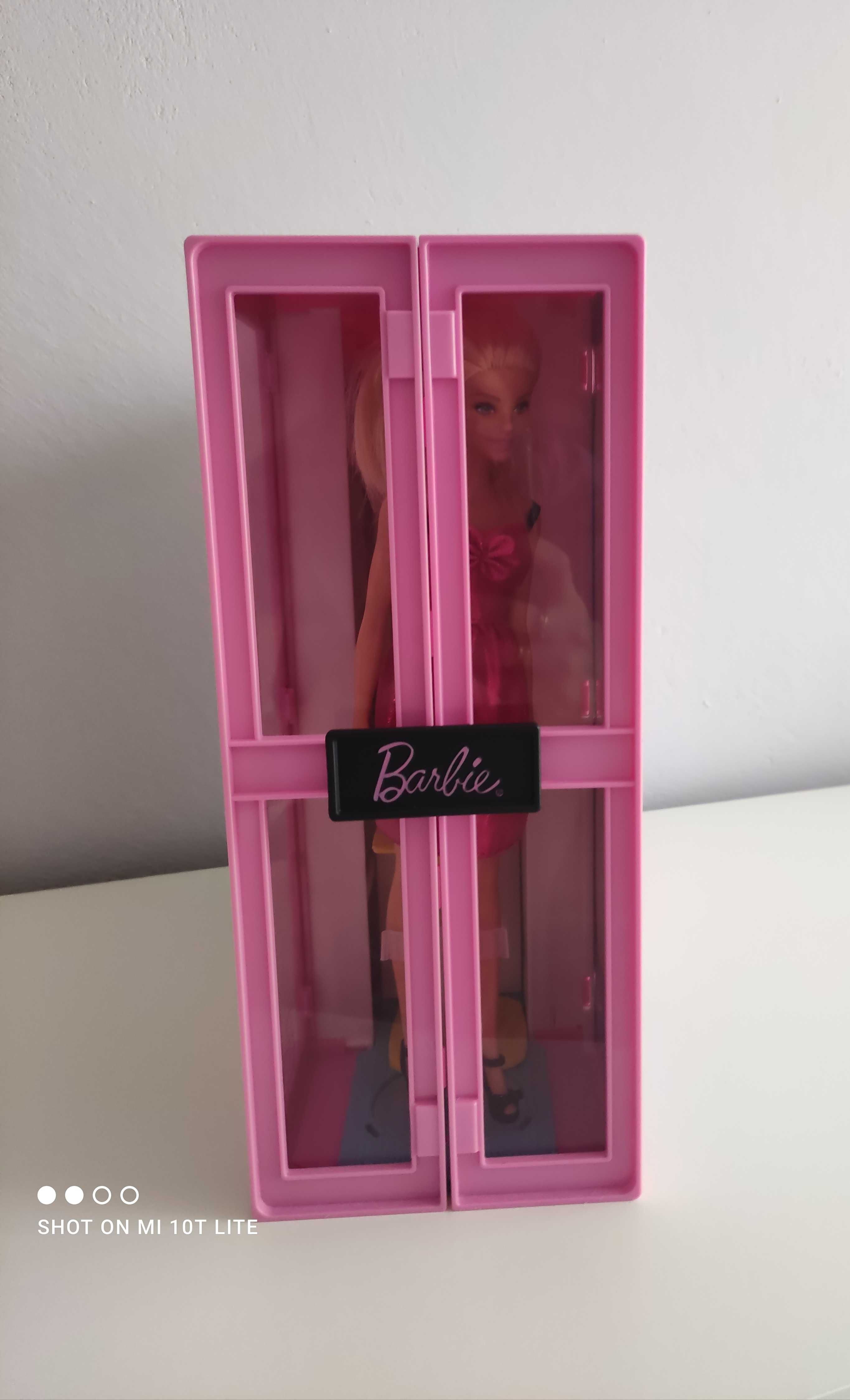 Barbie Wymarzona szafa na ubranka Lalka GBK10