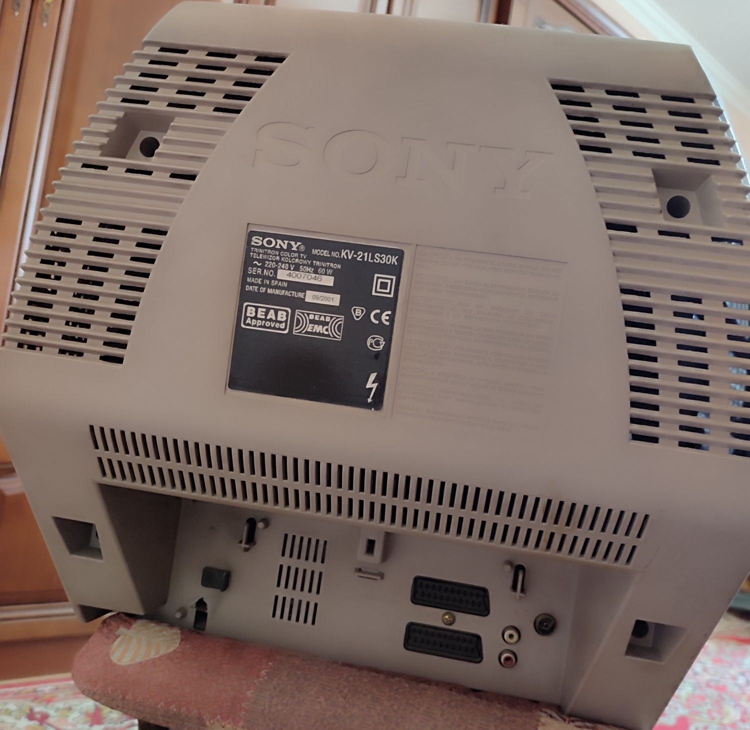 Продається робочий телевізор Sony KV-21LS30K в М. ЛУЦЬКУ