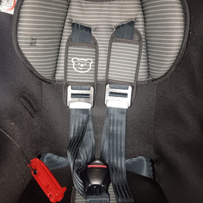 Cadeira Auto seminova