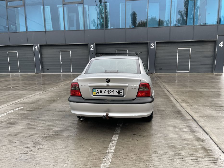 Продам хороший автомобиль полностью на ходу