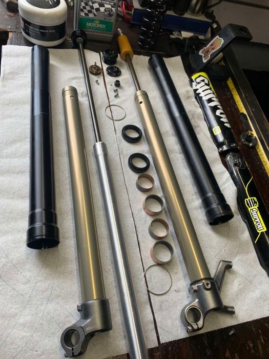 Передній амортизатор для surron light bee x 2024