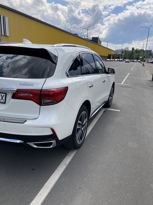 Автомобиль acura mdx