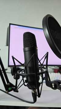 RODE NT1 + 2x pop filter + Kabina akustyczna + 2 kable