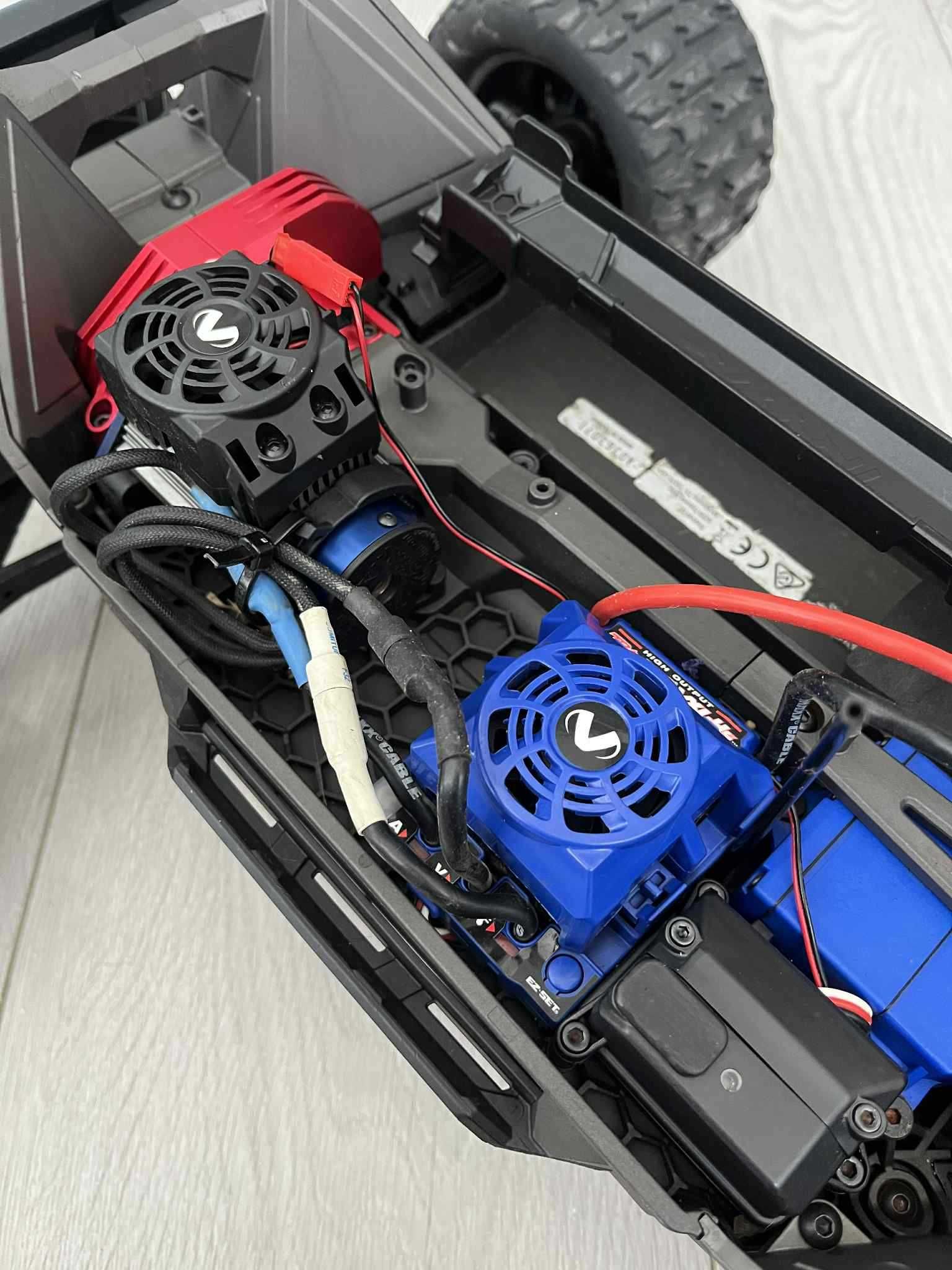 Carro telecomandado Traxxas Maxx v2 (C/ EXTRAS)