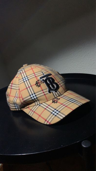 Chapeu Burberry Novo
