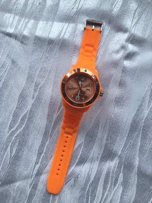 Pomarańczowy neonowy zegarek