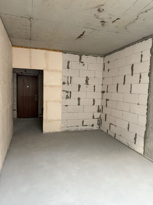 Продам велику 3-х кімнатну квартиру,вулиця С.Петлюри 21 Б