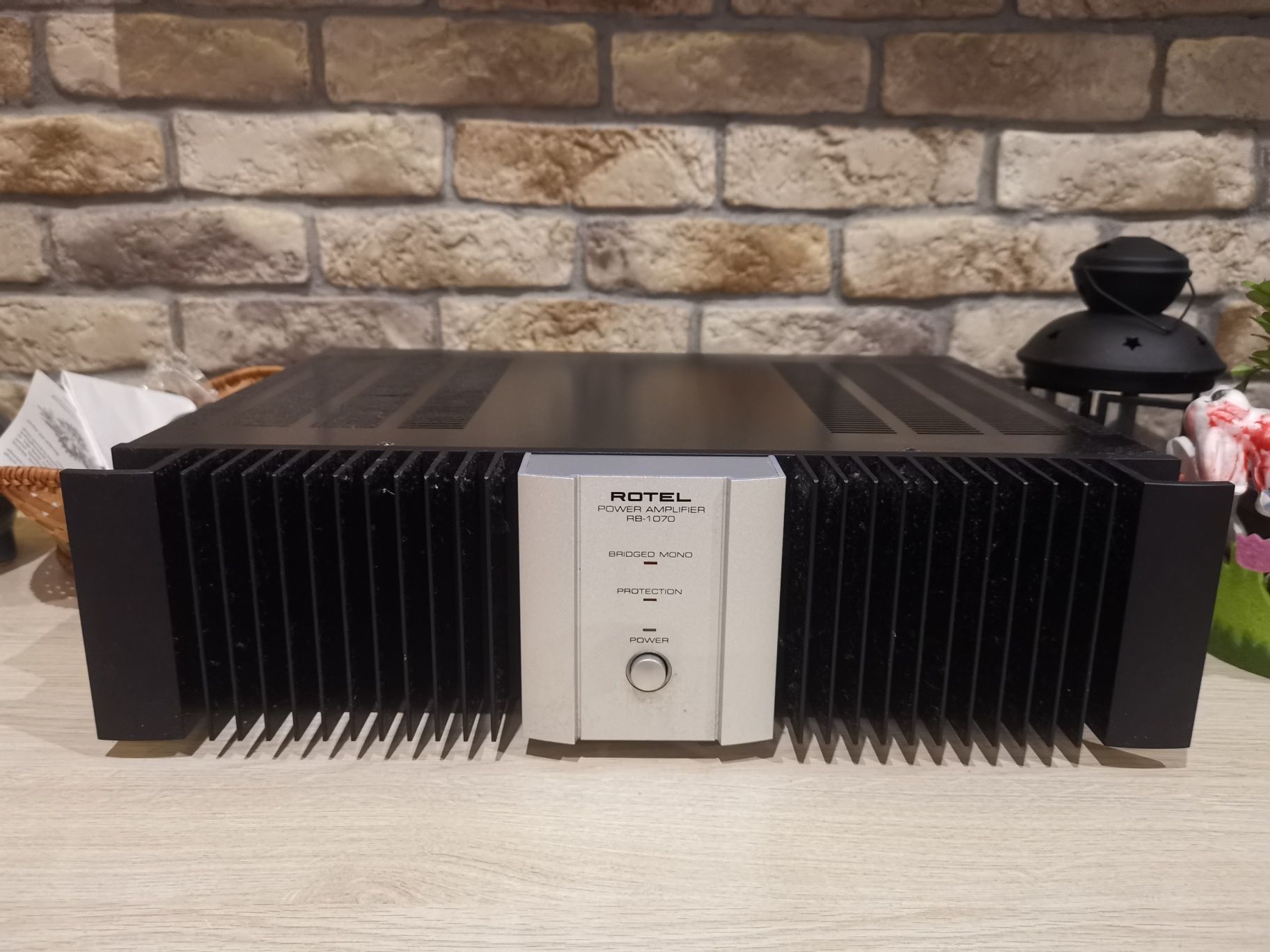 Rotel RB1070/Rotel RCD-1070/Rotel RC1070 + B&W 683