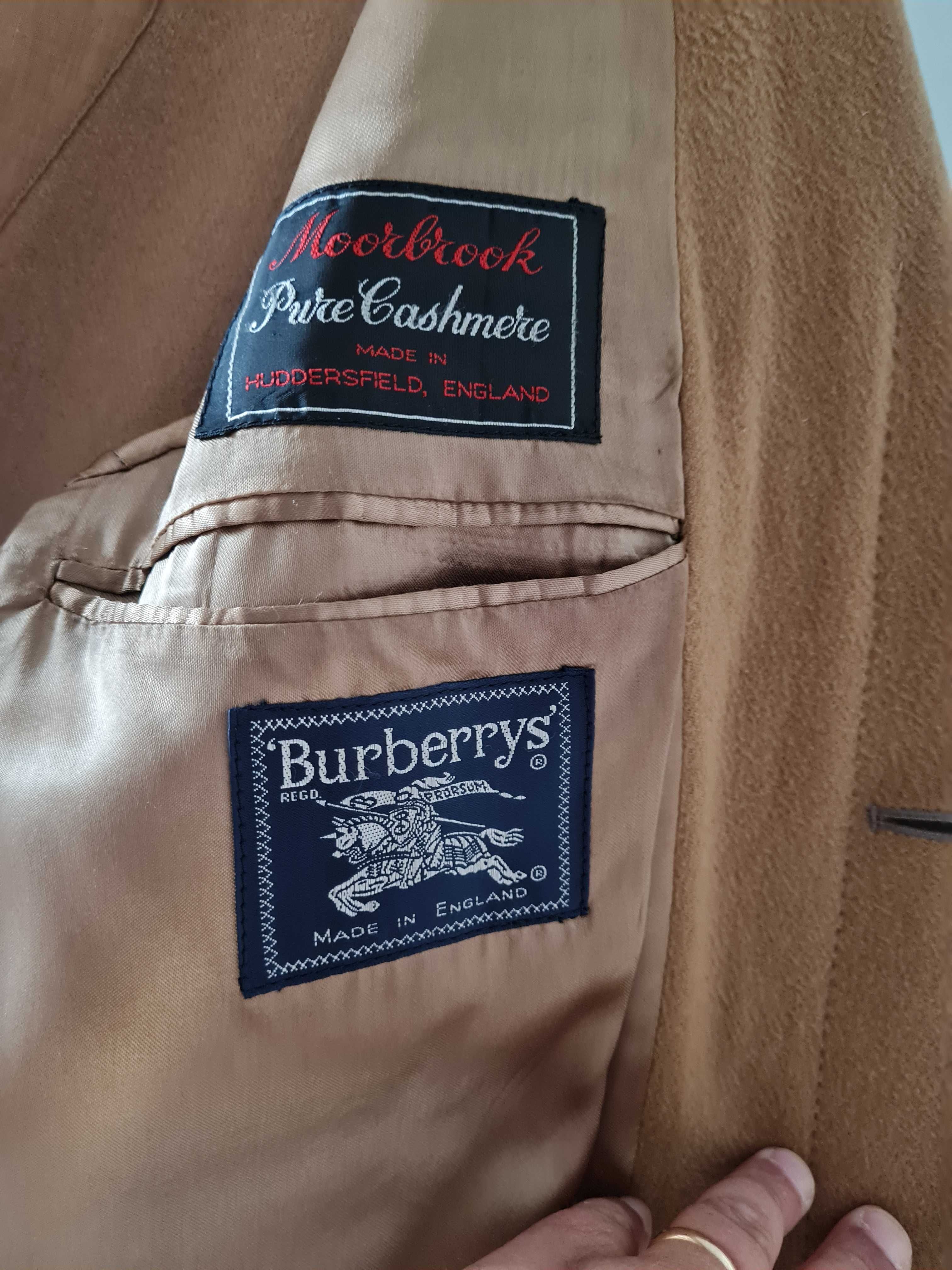 Sobretudo em lã e cashmere  Burberry