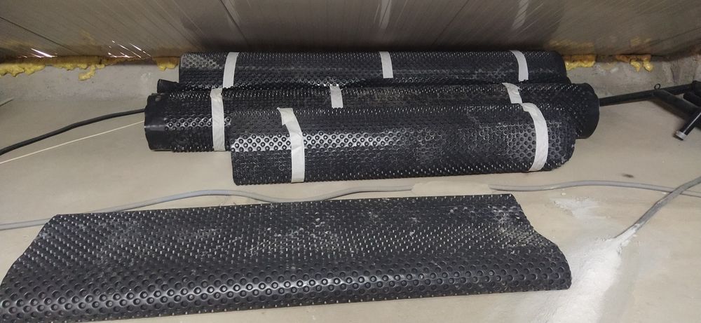 Tela pitonada/ lâmina dernante