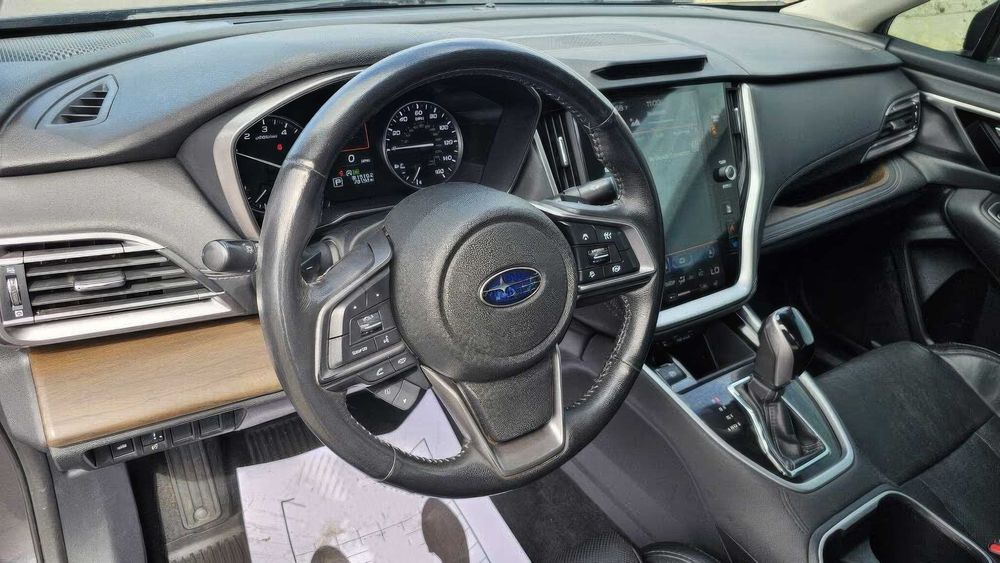 Subaru Legacy Limited      2022