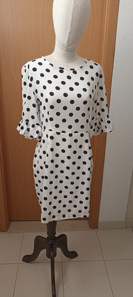 Roupa senhora, com pouco uso