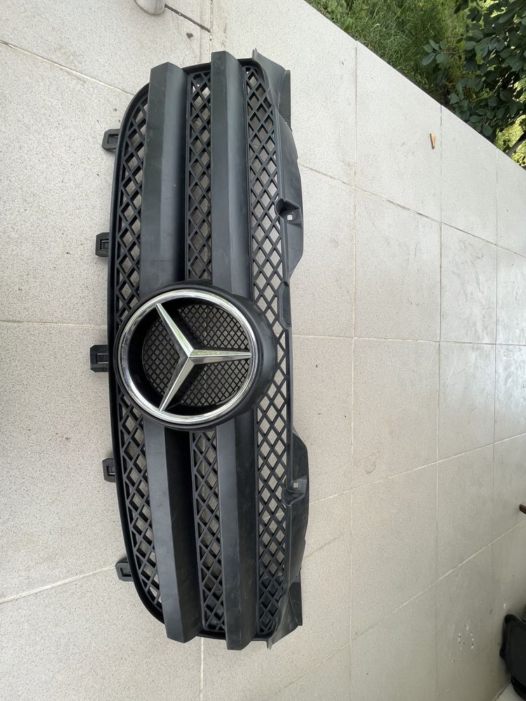Оригінал !!! Решітка радіатора Mercedes Sprinter 906 2007р- A90688003