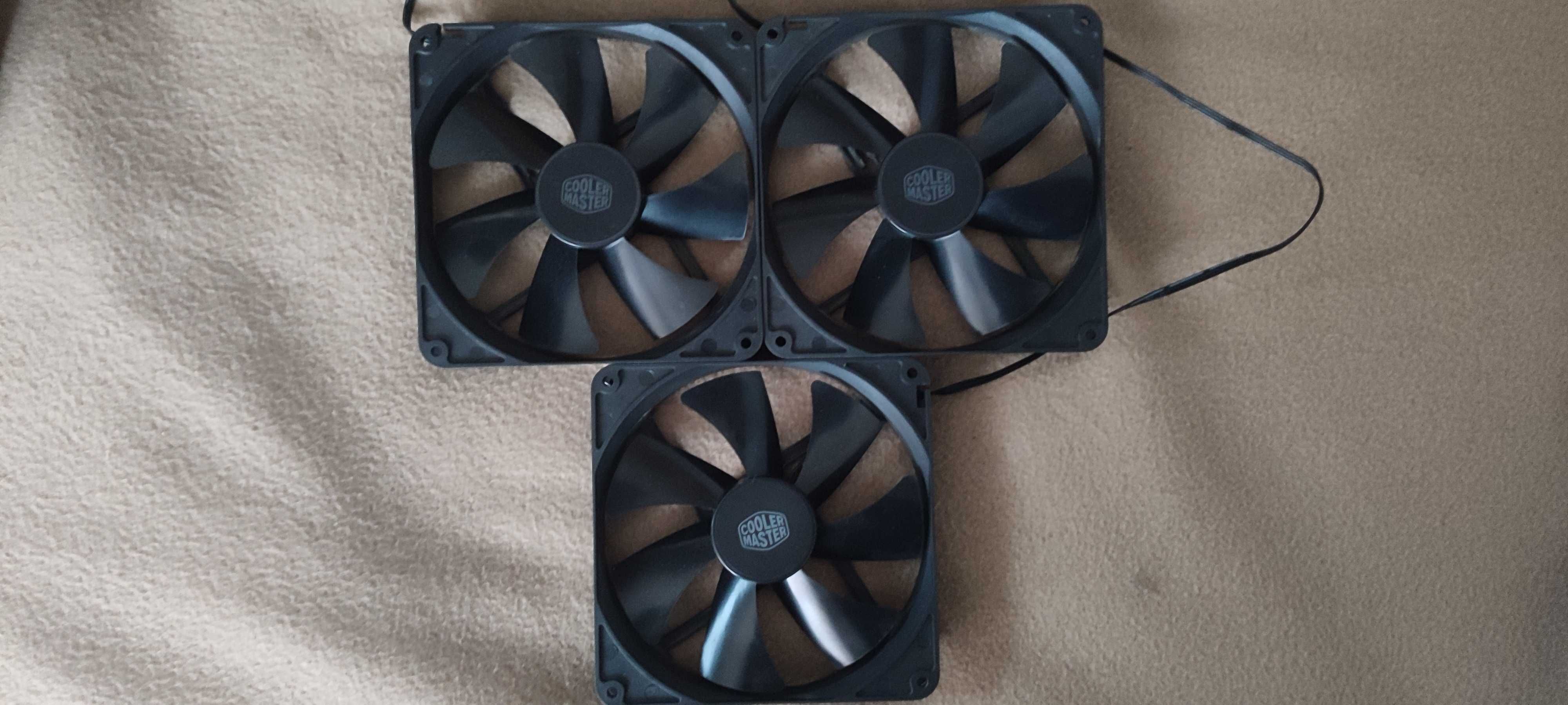 3 Ventoinhas Cooler Master 140mm 1200 RPM (pouco usadas)