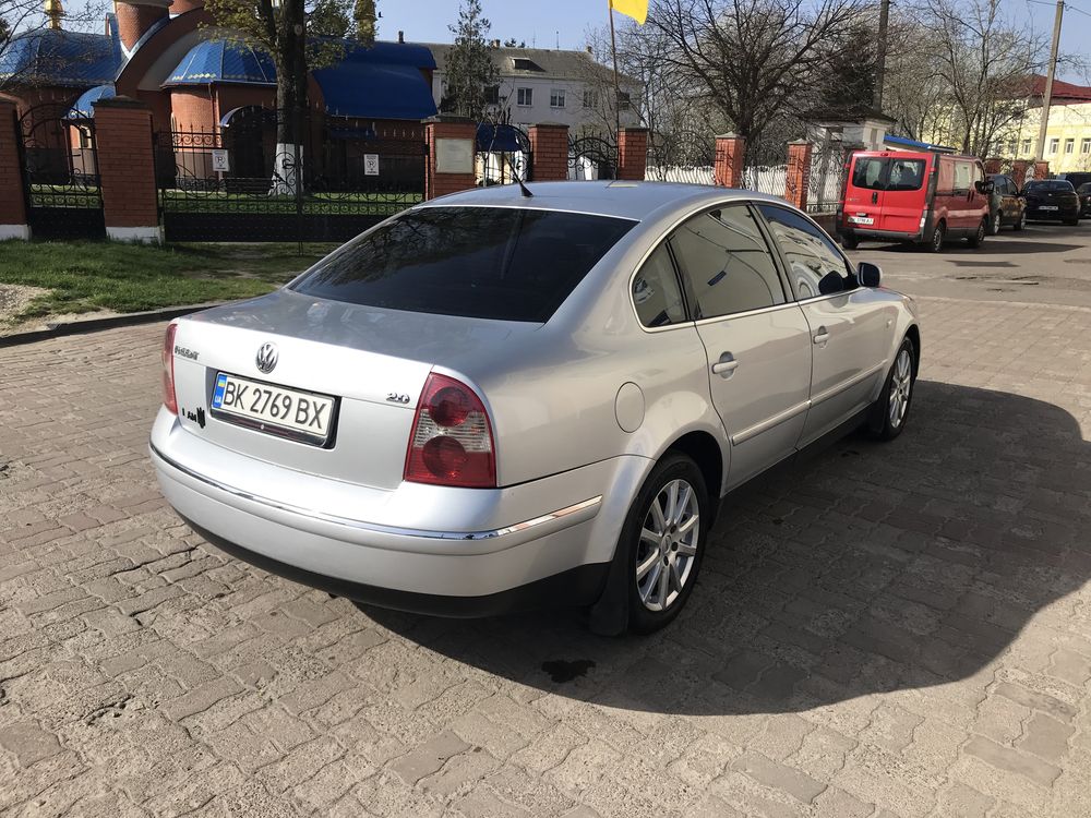 Продам В 5 пасат 2 л газ/ бенз