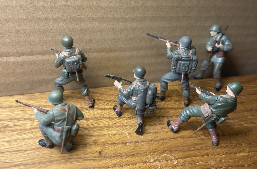 Фигурки солдат армии США и Великобритании. 1/35 + снаряжение.