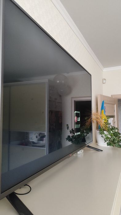 Телевизор LG 47"  идеал