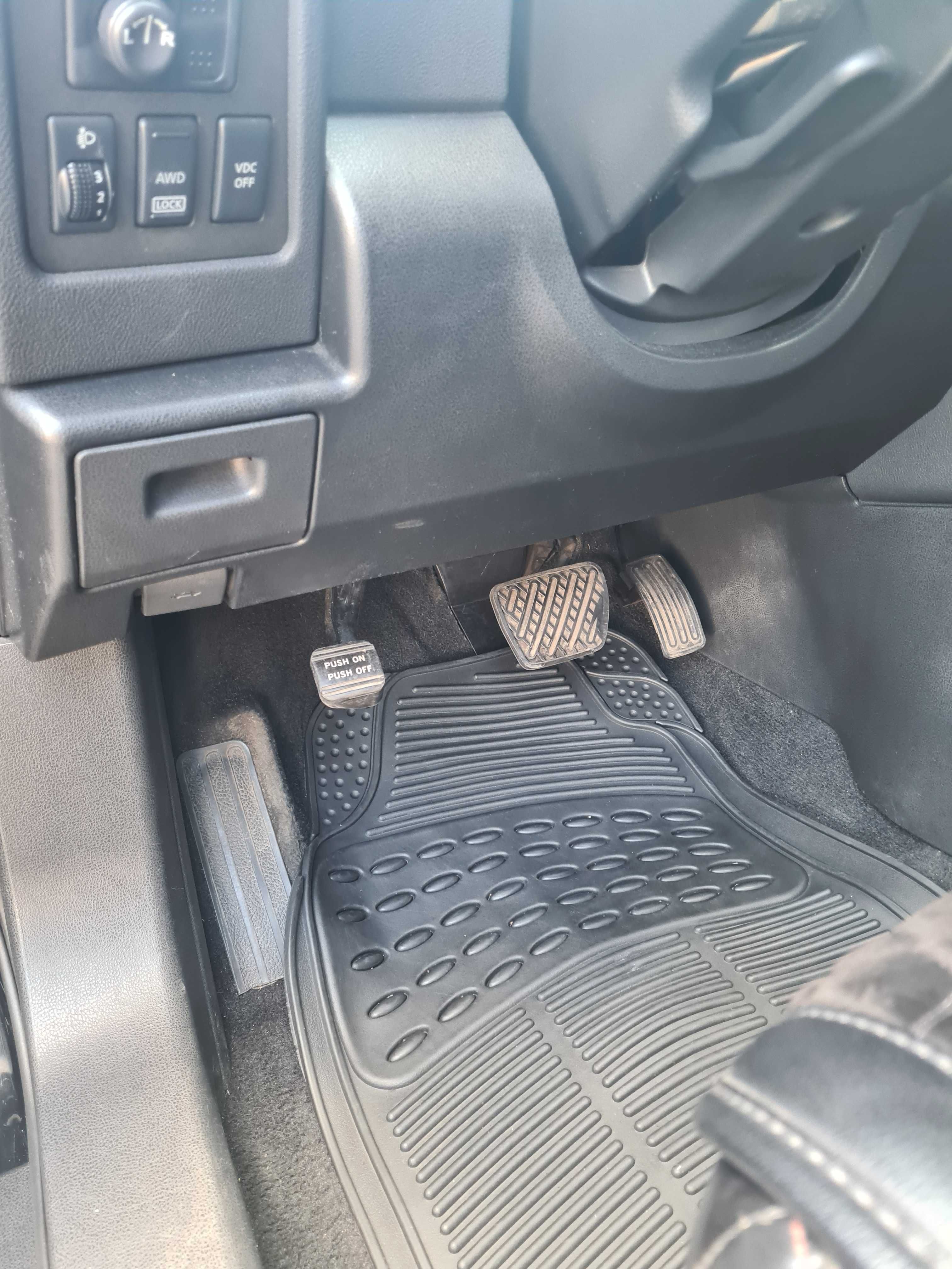 Продам  Nissan Rogue 2010, повна комплектація