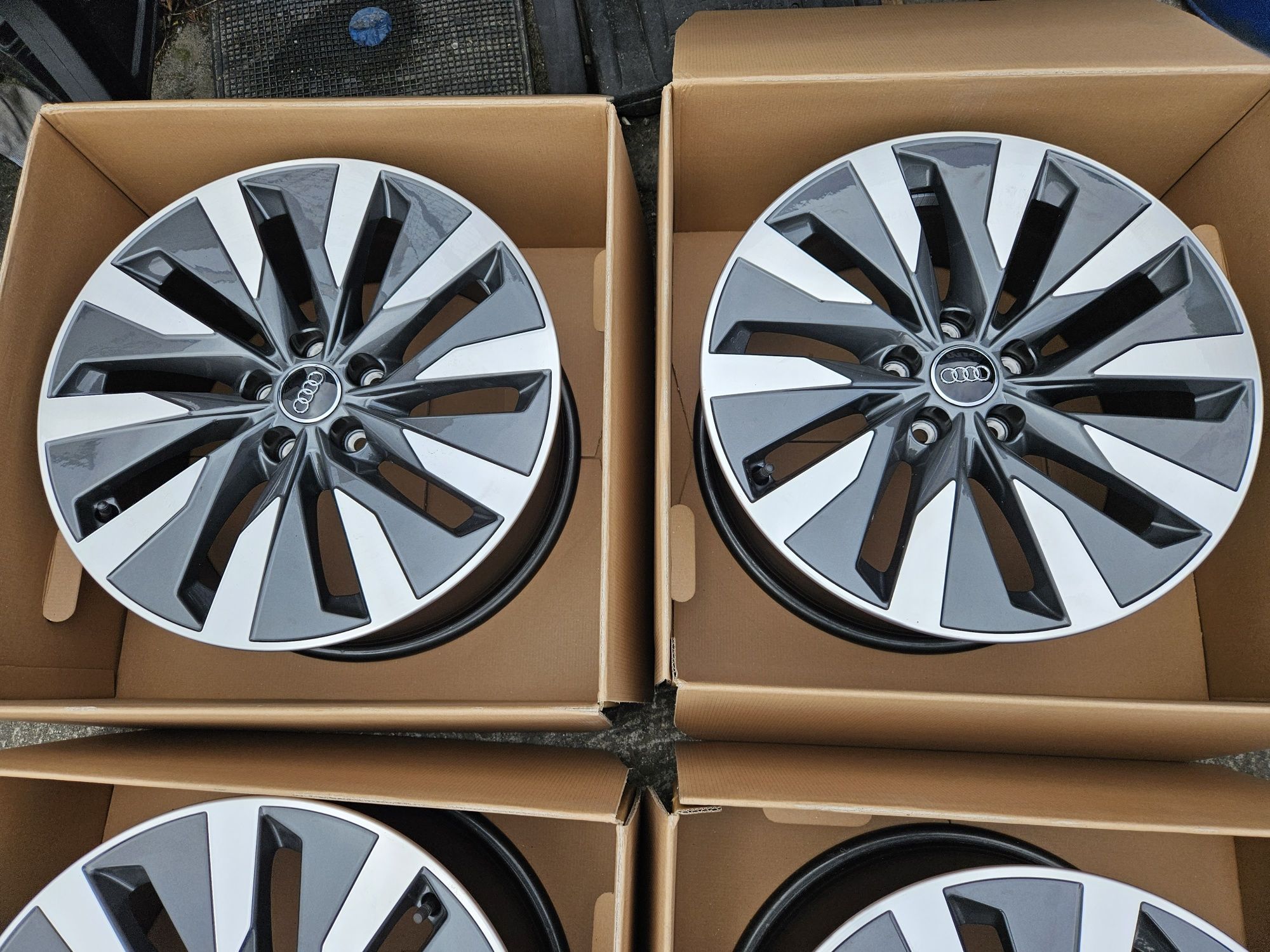 Felgi alumniowe 5x112 8j et39 18" AUDI a4 b8 b9 q5 a6 a5
