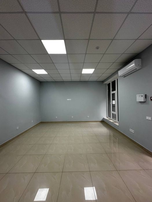 Оренда фасадного приміщення 59 м2 в м-рн Пасічна