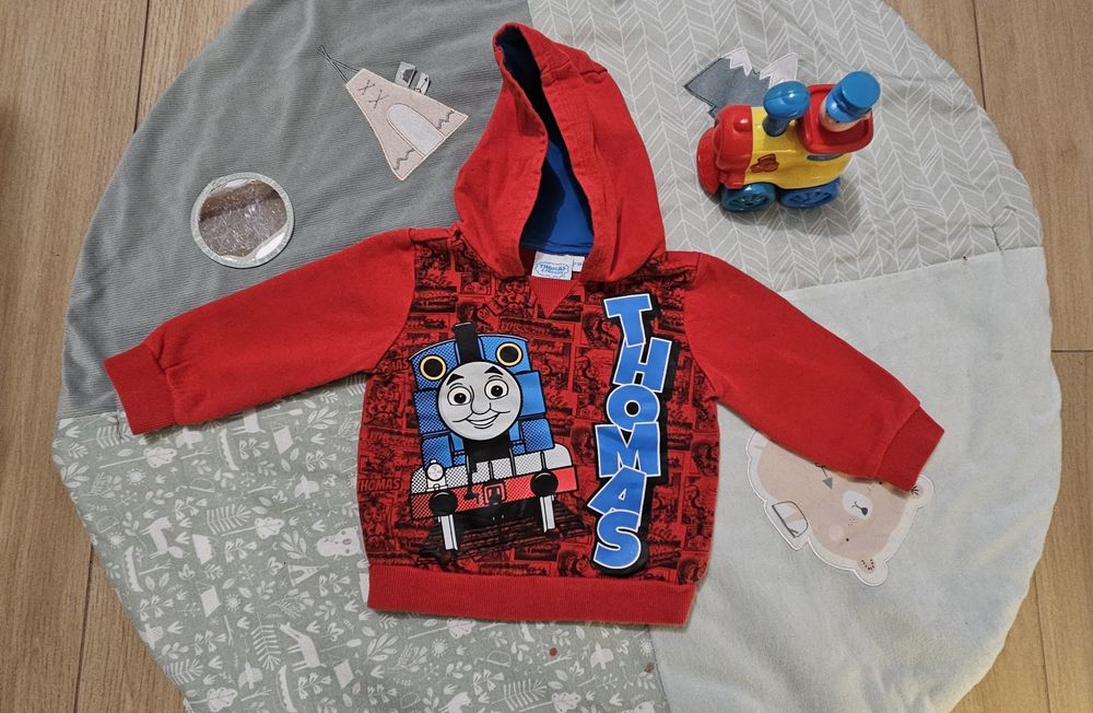 Bluza z kapturem Tomek i przyjaciele czerwona