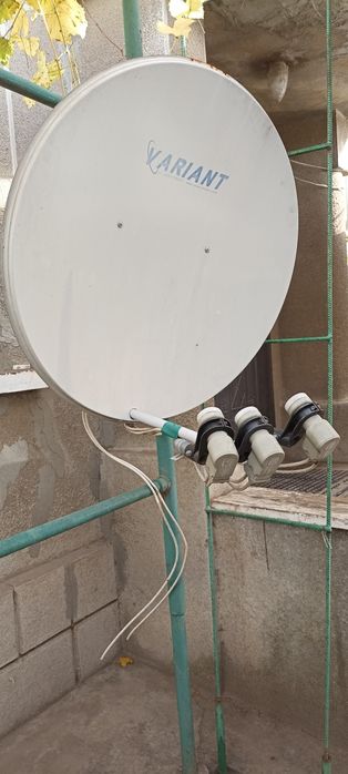 Спутниковая антенна Variant с тремя головками