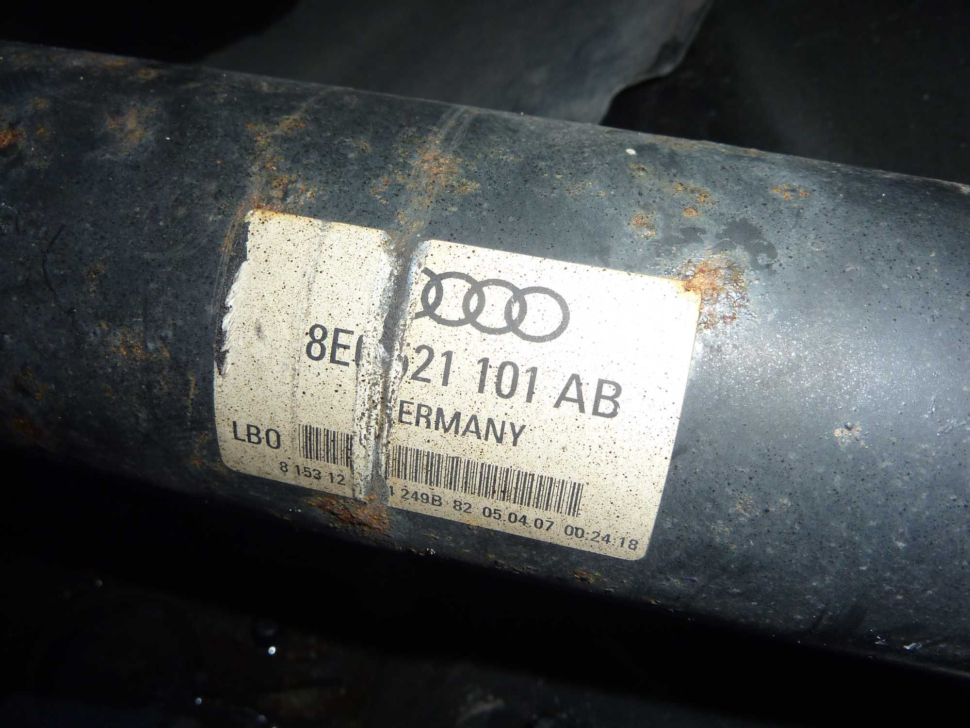 AUDI A4 B7 2,0 TFSI quattro WAŁ NAPĘDOWY tiptronik 8E0.521101AB