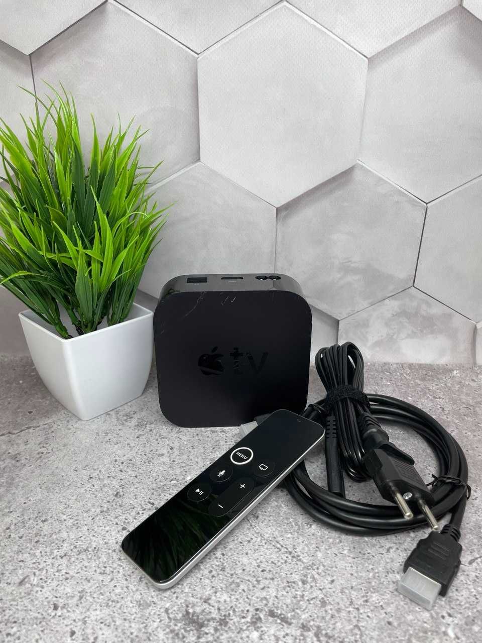 Apple TV 4K A1842 64gb хороший стан, комплект